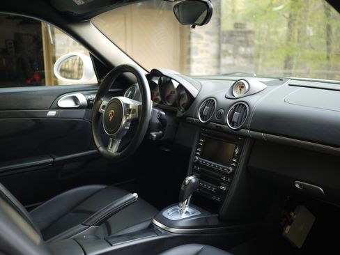 Used 2009 Porsche Cayman S image 16