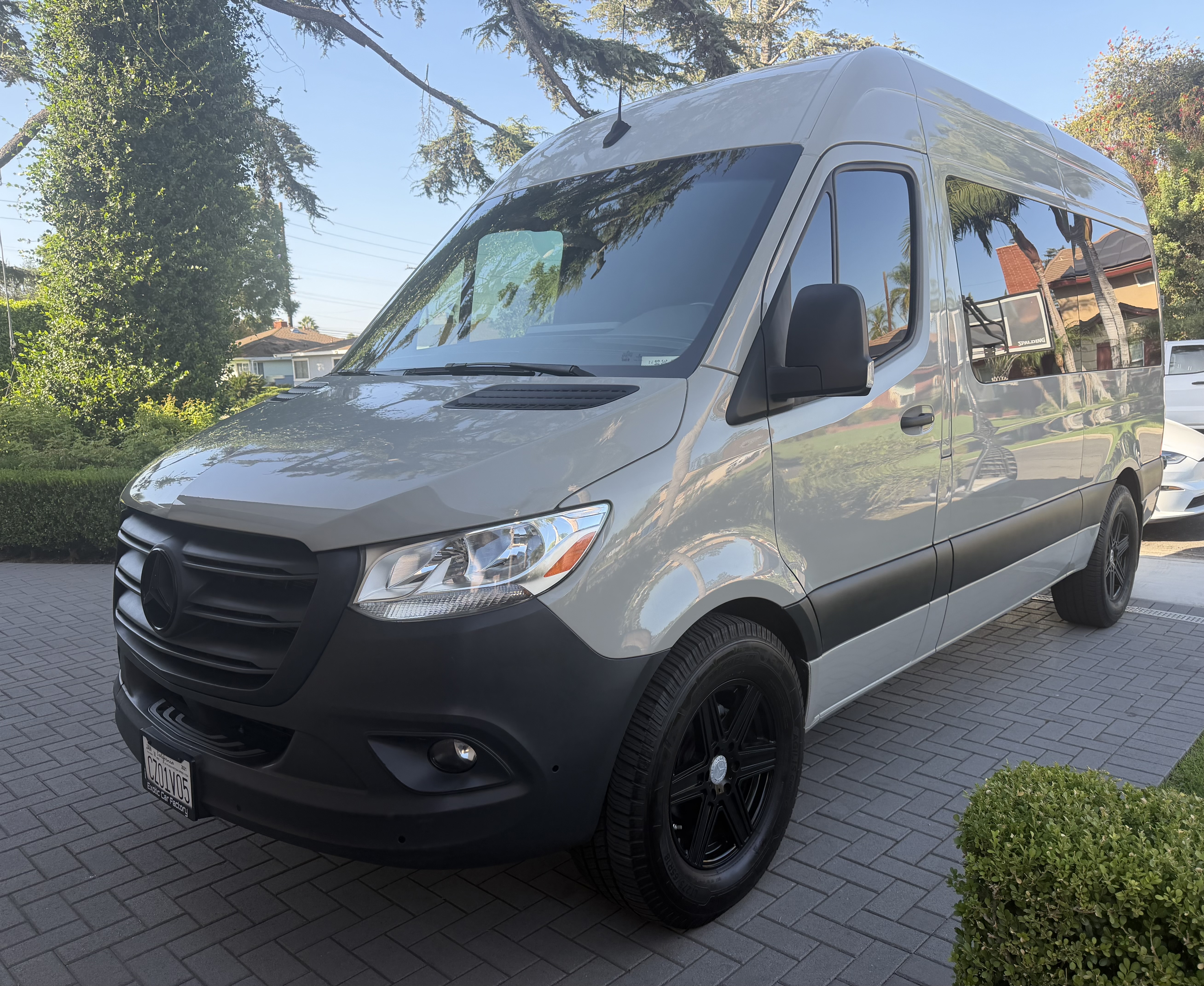 Used 2021 Mercedes-Benz Sprinter 2500 image 1