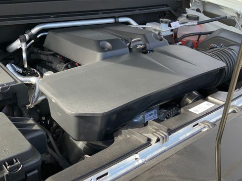 Used 2024 Chevrolet Colorado ZR2 w/ ZR2 Convenience Package III image 15