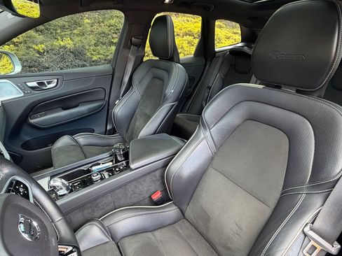 Used 2019 Volvo XC60 T8 R-Design w/ Advanced Package AWD/4WD image 20