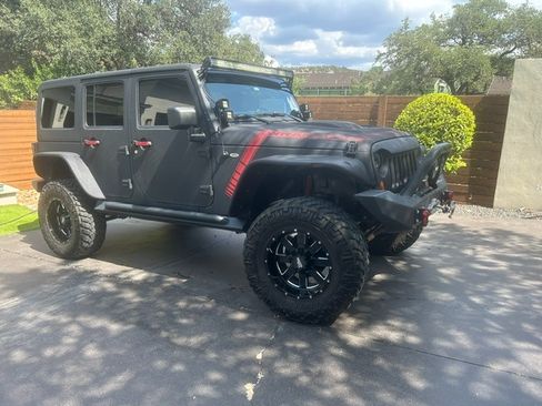 Used 2013 Jeep Wrangler Unlimited Sport AWD/4WD image 2