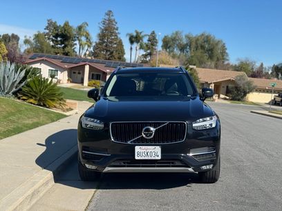 Used 2016 Volvo XC90 T6 Momentum w/ Momentum Plus Package