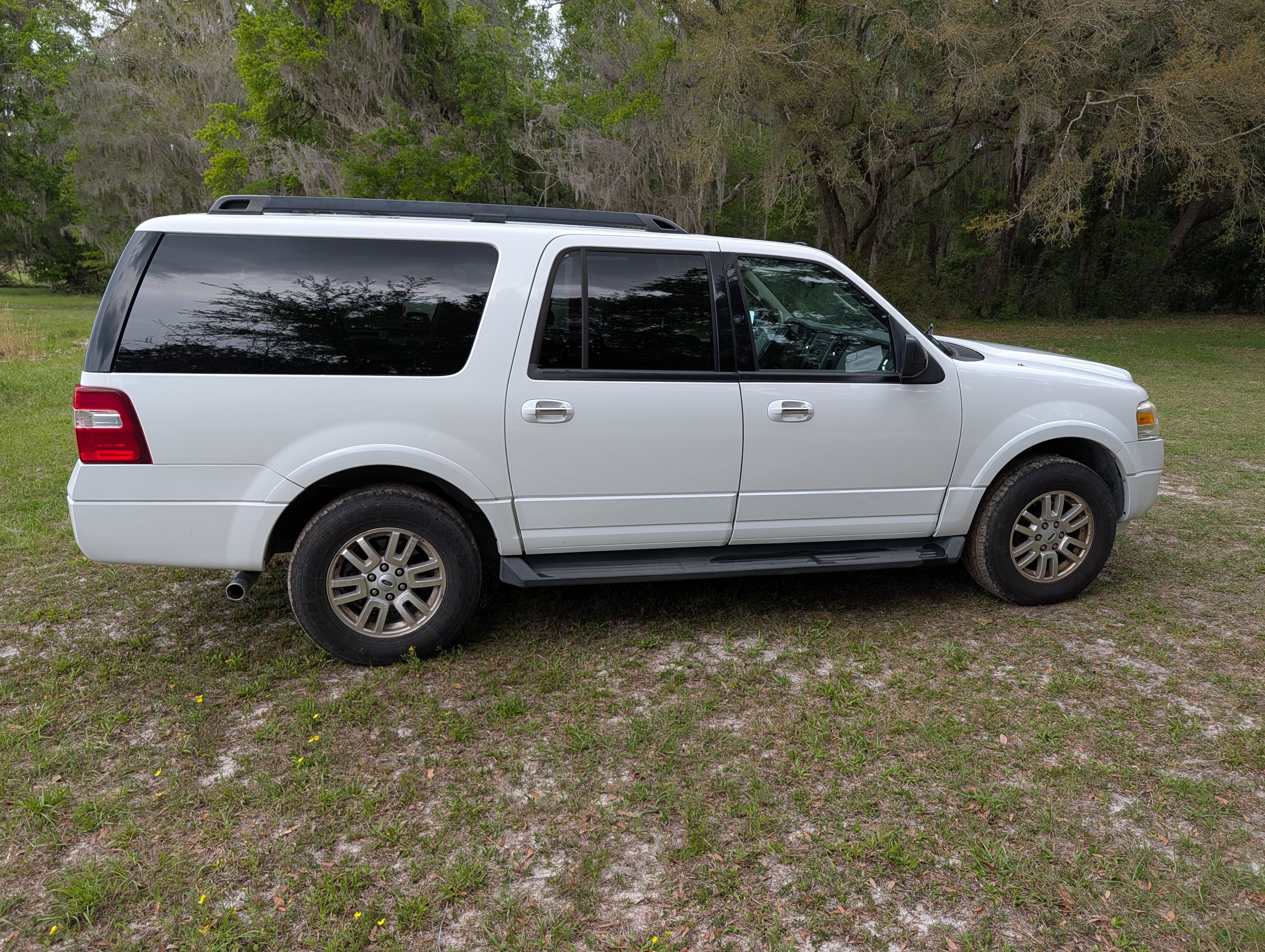 Used 2014 Ford Expedition EL XLT RWD image 5