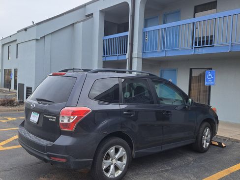 Used 2016 Subaru Forester 2.5i Premium image 5