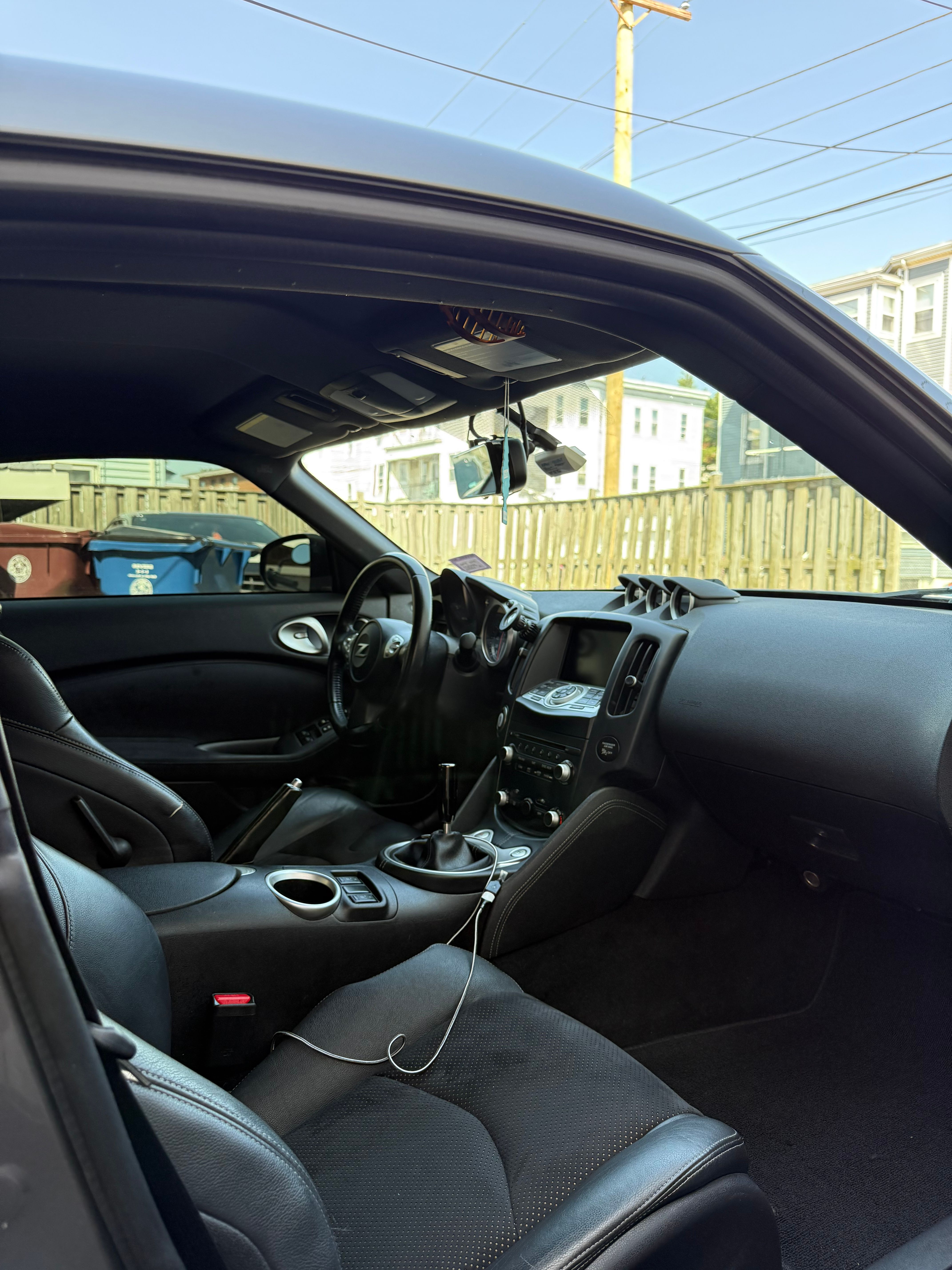Used 2013 Nissan 370Z Touring w/ Sport Pkg RWD image 4