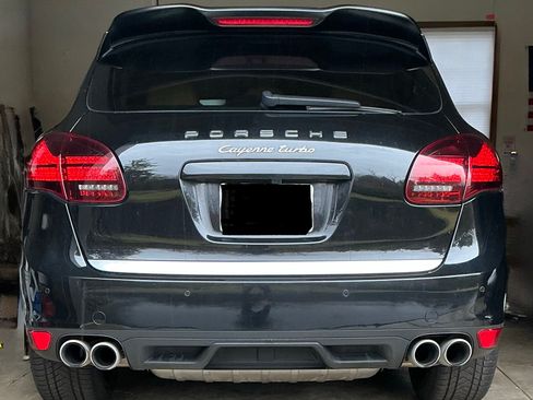 Used 2014 Porsche Cayenne image 5