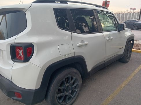 Used 2020 Jeep Renegade Altitude image 5