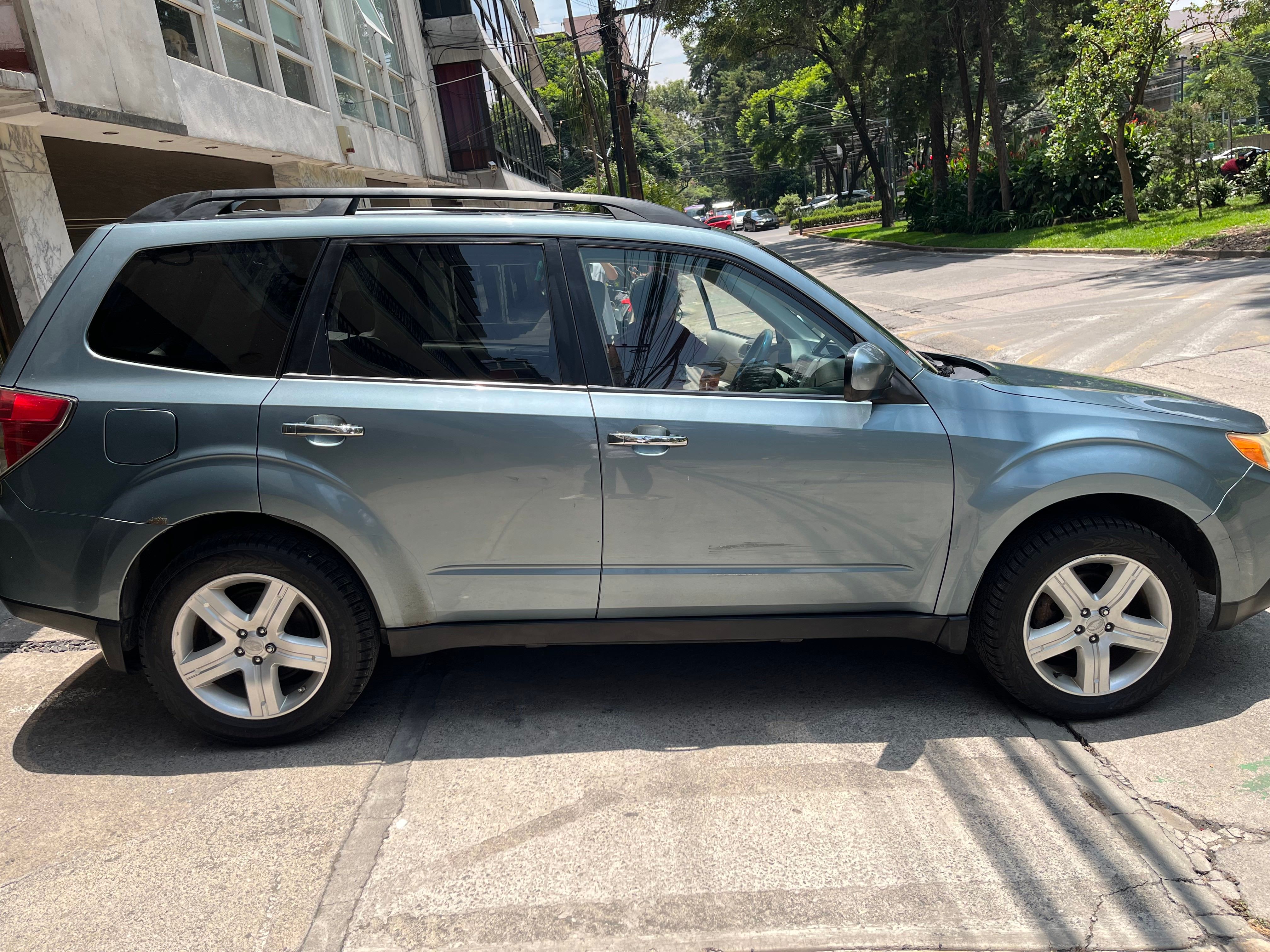 Used 2009 Subaru Forester 2.5X Limited AWD/4WD image 5