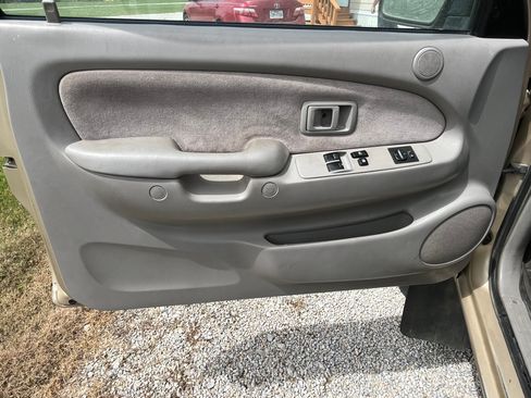 Used 2001 Toyota Tacoma 4x4 Xtracab V6 image 10