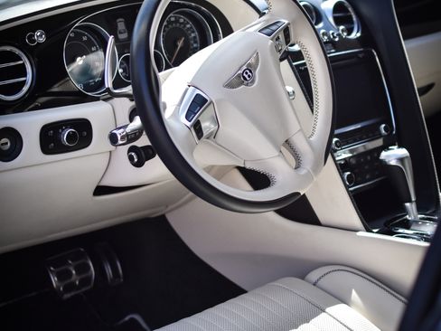 Used 2017 Bentley Flying Spur S V8 image 15