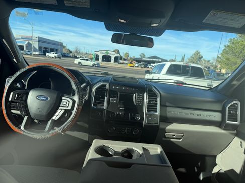 Used 2018 Ford F250 XLT w/ XLT Value Package image 12