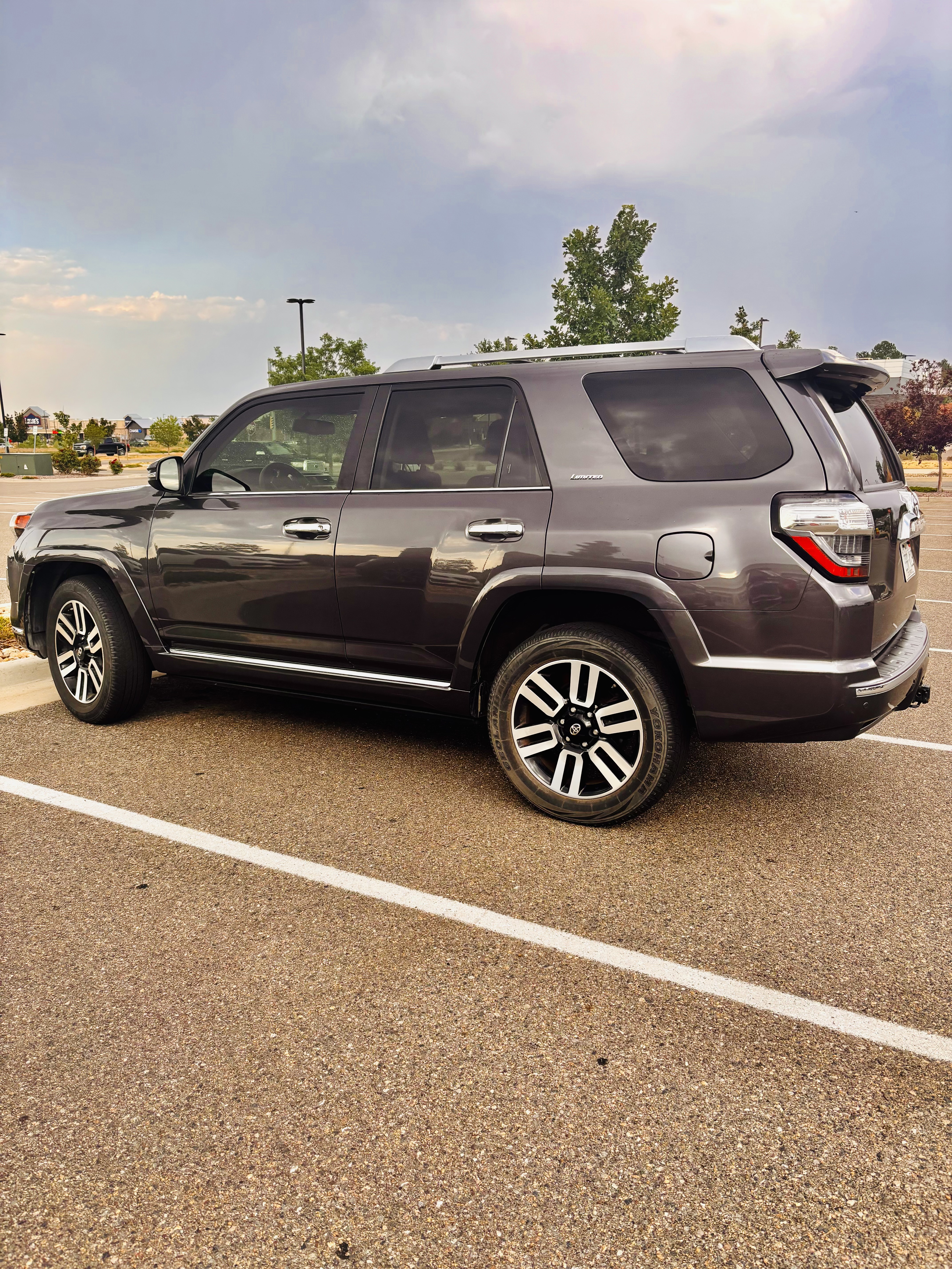 Used 2017 Toyota 4Runner Limited AWD/4WD image 1