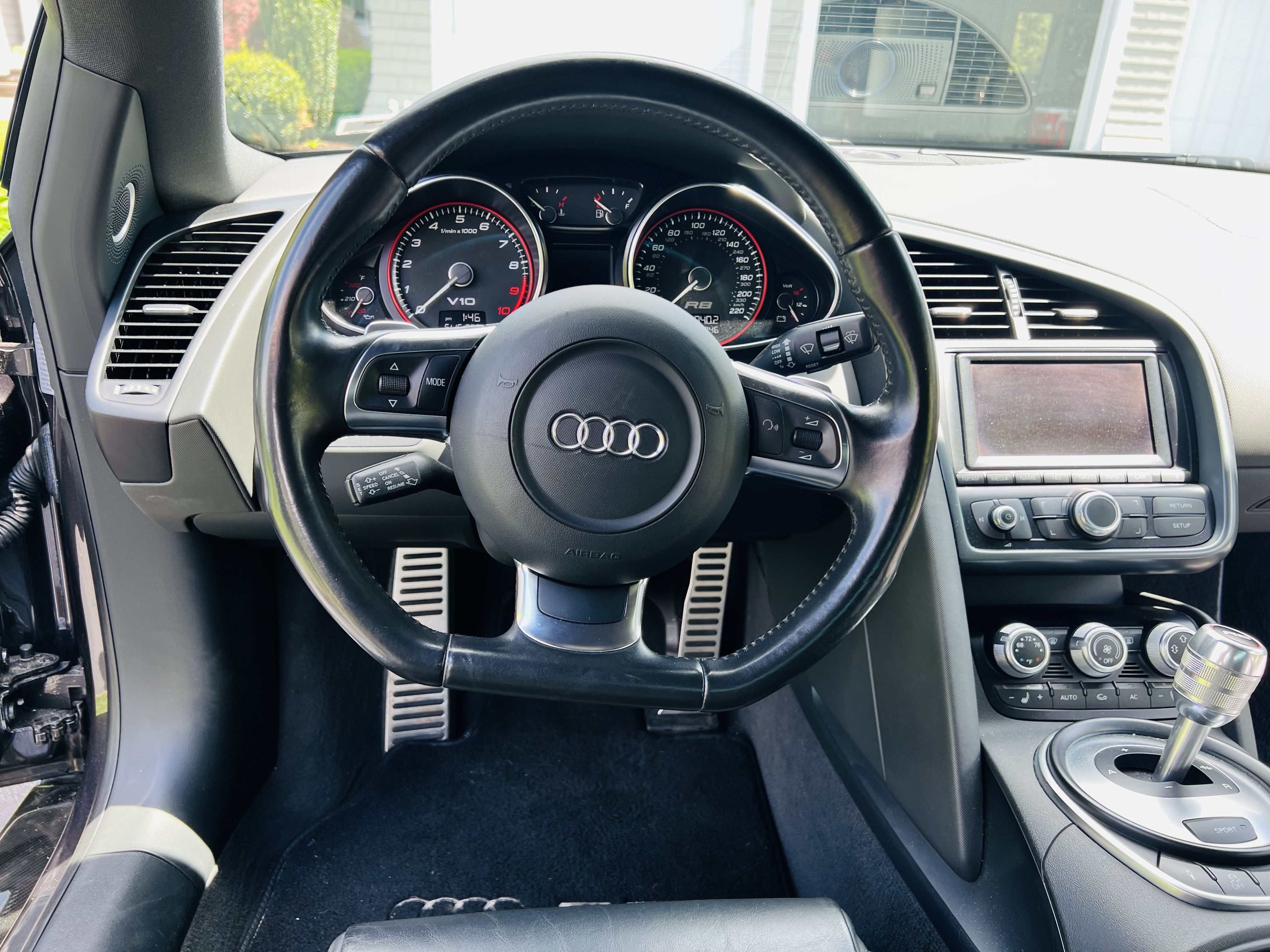 Used 2011 Audi R8 V10 AWD/4WD image 12