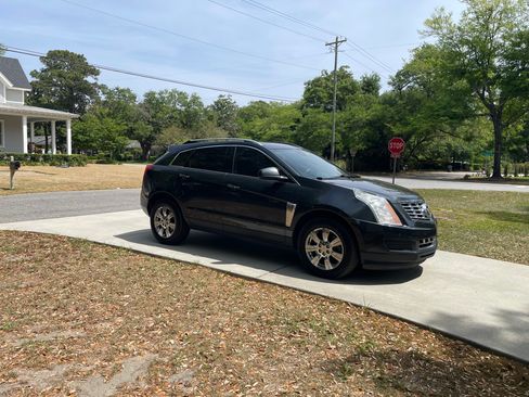 Used 2014 Cadillac SRX Luxury w/ Driver Awareness Package FWD image 2