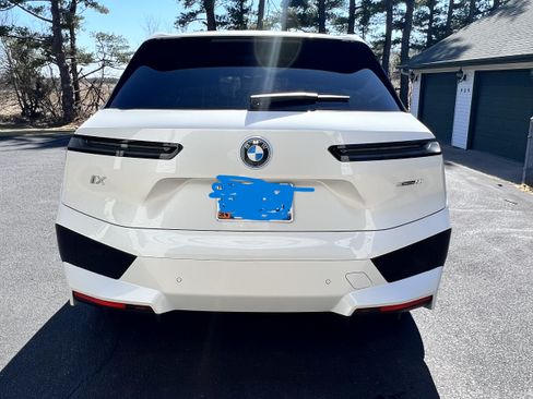 Used 2024 BMW iX xDrive50 w/ Sport Package image 2