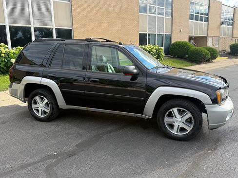 Used 2005 Chevrolet TrailBlazer LT AWD/4WD image 5