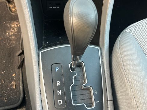 Used 2012 Hyundai Accent GS FWD image 14