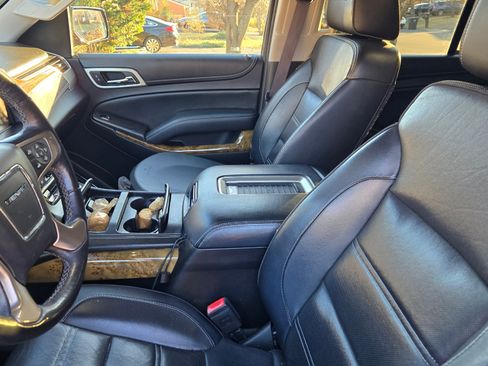 Used 2017 GMC Yukon Denali image 8