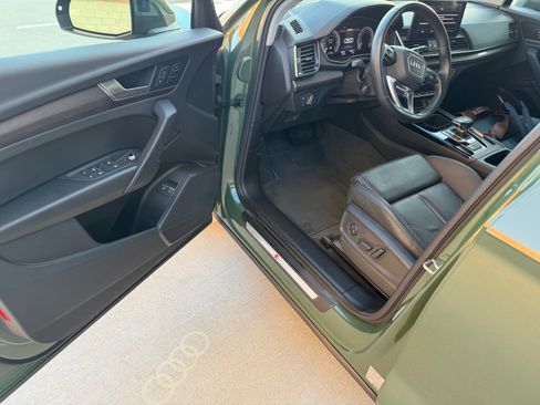 Used 2022 Audi Q5 e Premium w/ Convenience Package image 13