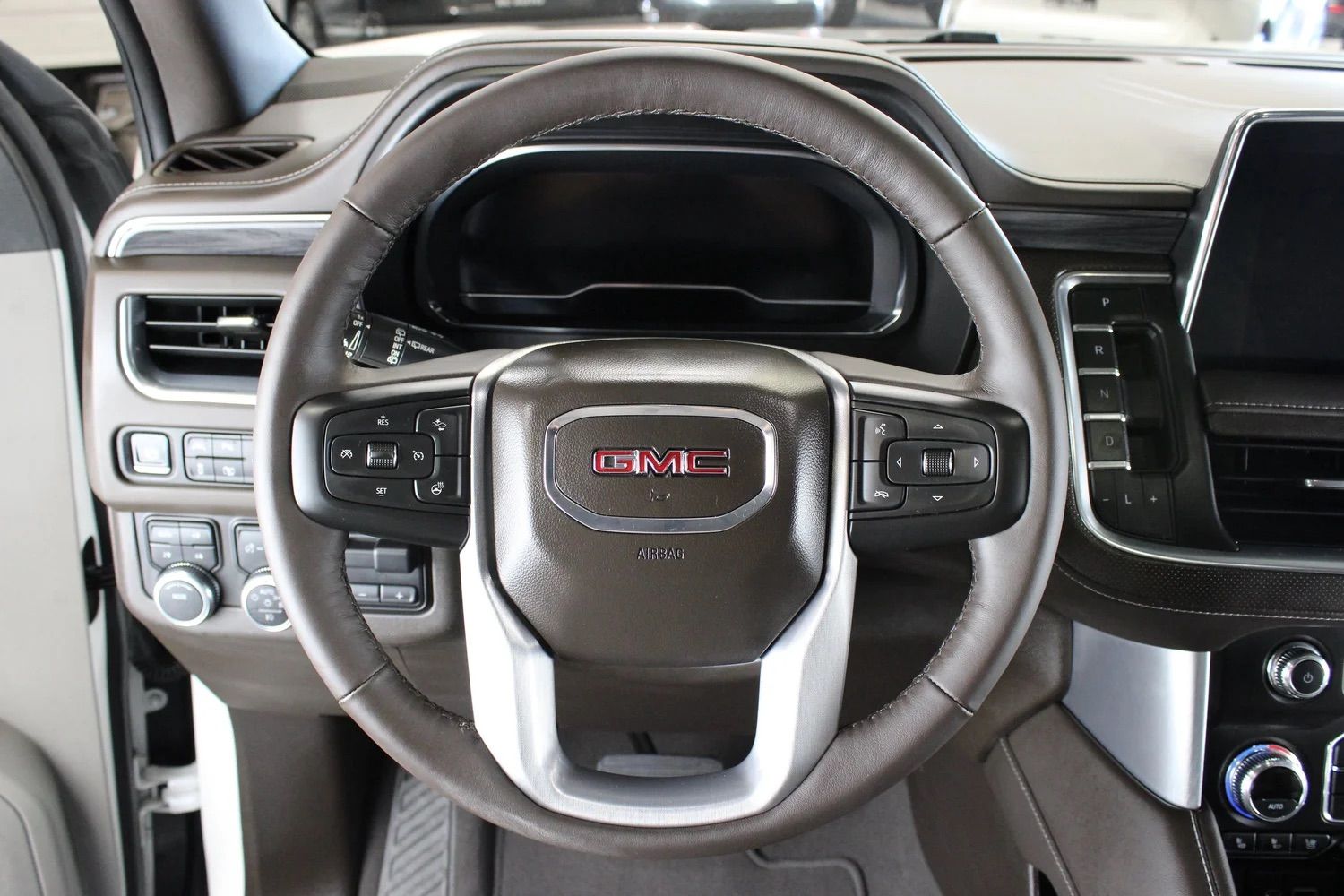 Used 2022 GMC Yukon SLT w/ SLT Luxury Package AWD/4WD image 8