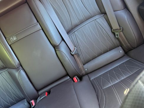 Used 2019 Lexus LS 500 w/ Interior Upgrade Package image 22