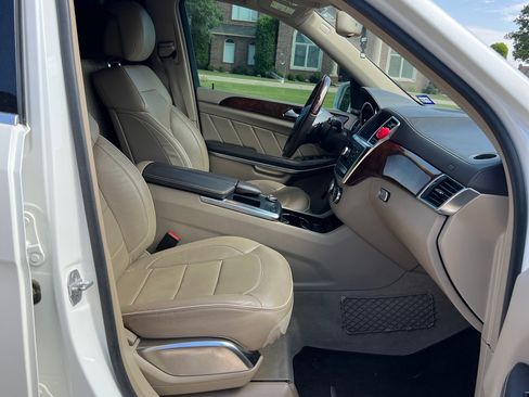 Used 2013 Mercedes-Benz GL 450 4MATIC image 12