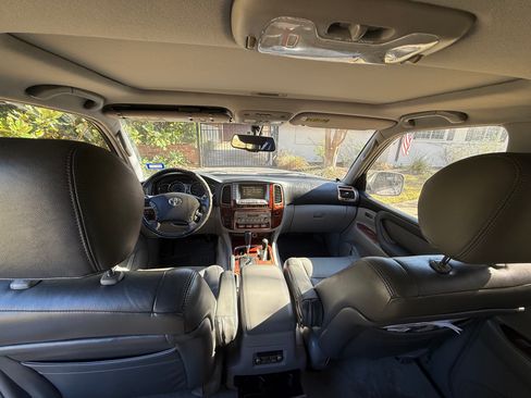 Used 2003 Toyota Land Cruiser image 1