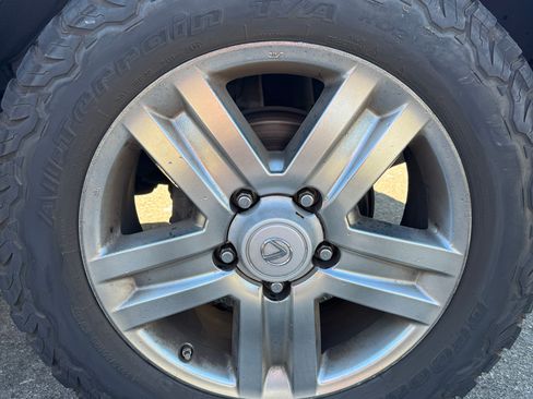 Used 2007 Toyota Land Cruiser image 9