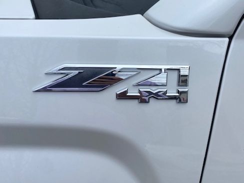 Used 2018 GMC Sierra 1500 SLT image 15