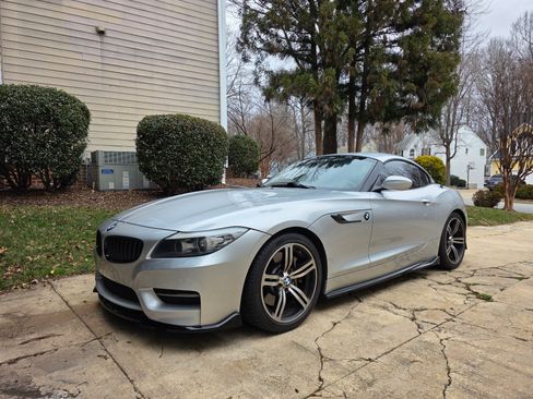 Used 2011 BMW Z4 sDrive35is image 17