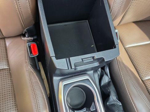 Used 2021 Toyota Tacoma Limited image 28