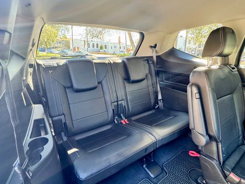 Used 2021 Volkswagen Atlas SE image 13