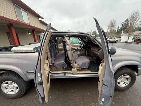 Used 2001 Toyota Tundra Limited image 5