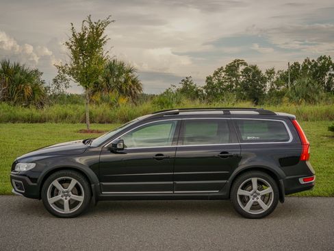 Used 2013 Volvo XC70 T6 AWD/4WD image 4