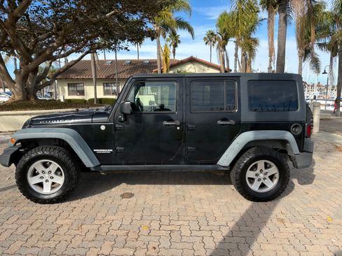 Used 2011 Jeep Wrangler Unlimited Rubicon w/ Trailer Tow Group image 19