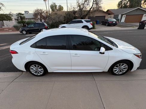 Used 2023 Toyota Corolla LE image 5