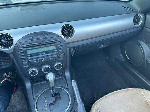 Used 2011 MAZDA MX-5 Miata Grand Touring w/ Premium Pkg image 24