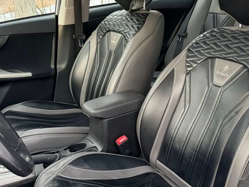 Used 2010 Toyota Corolla S image 8