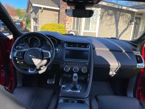 Used 2018 Jaguar E-PACE First Edition image 10