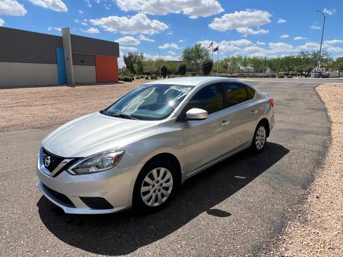 Used 2016 Nissan Sentra S image 4