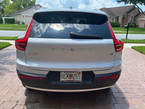Used 2020 Volvo XC40 T5 Momentum AWD/4WD image 8