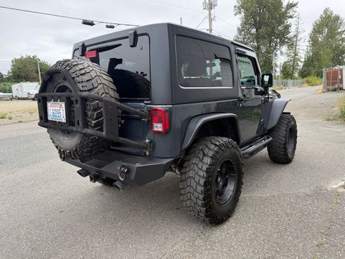 Used 2017 Jeep Wrangler Sport image 4