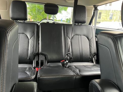 Used 2020 Ford Expedition Max Platinum AWD/4WD image 11