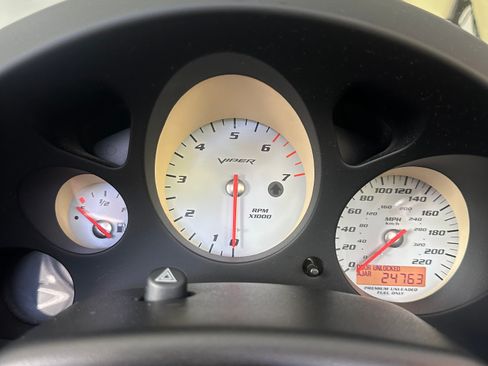 Used 2003 Dodge Viper SRT-10 RWD image 15
