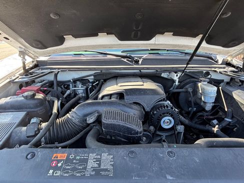 Used 2012 GMC Yukon Denali AWD/4WD image 4