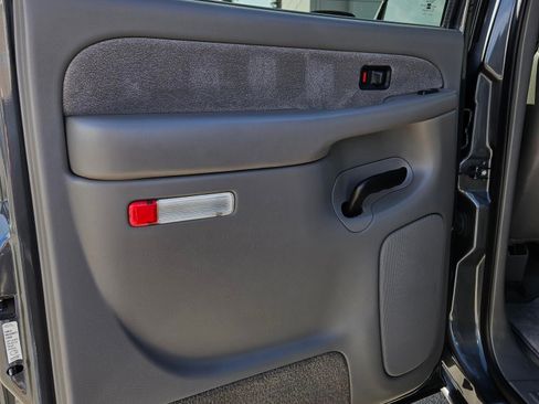 Used 2001 GMC Sierra 2500 4x4 Crew Cab HD w/ SLT Marketing Option Pkg image 11