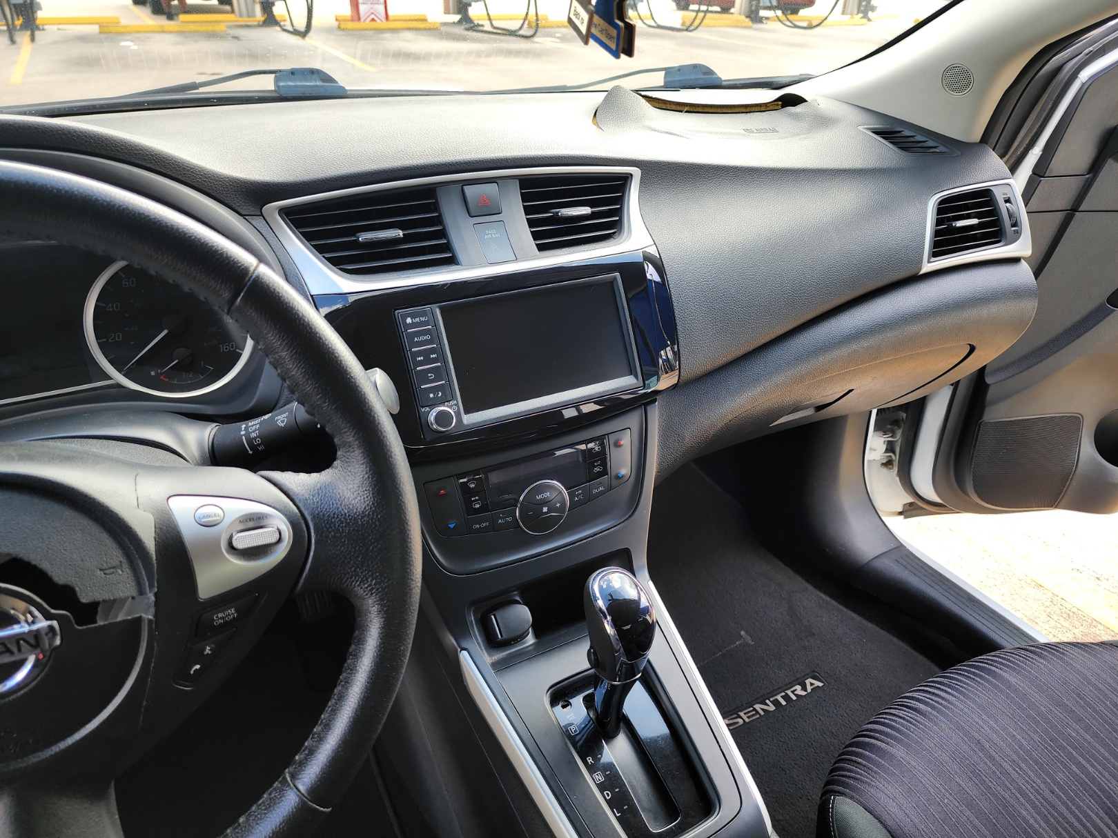 Used 2019 Nissan Sentra SV FWD image 18