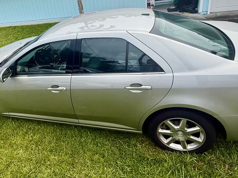 Used 2005 Cadillac STS V8 w/ Preferred Equipment Group RWD image 8