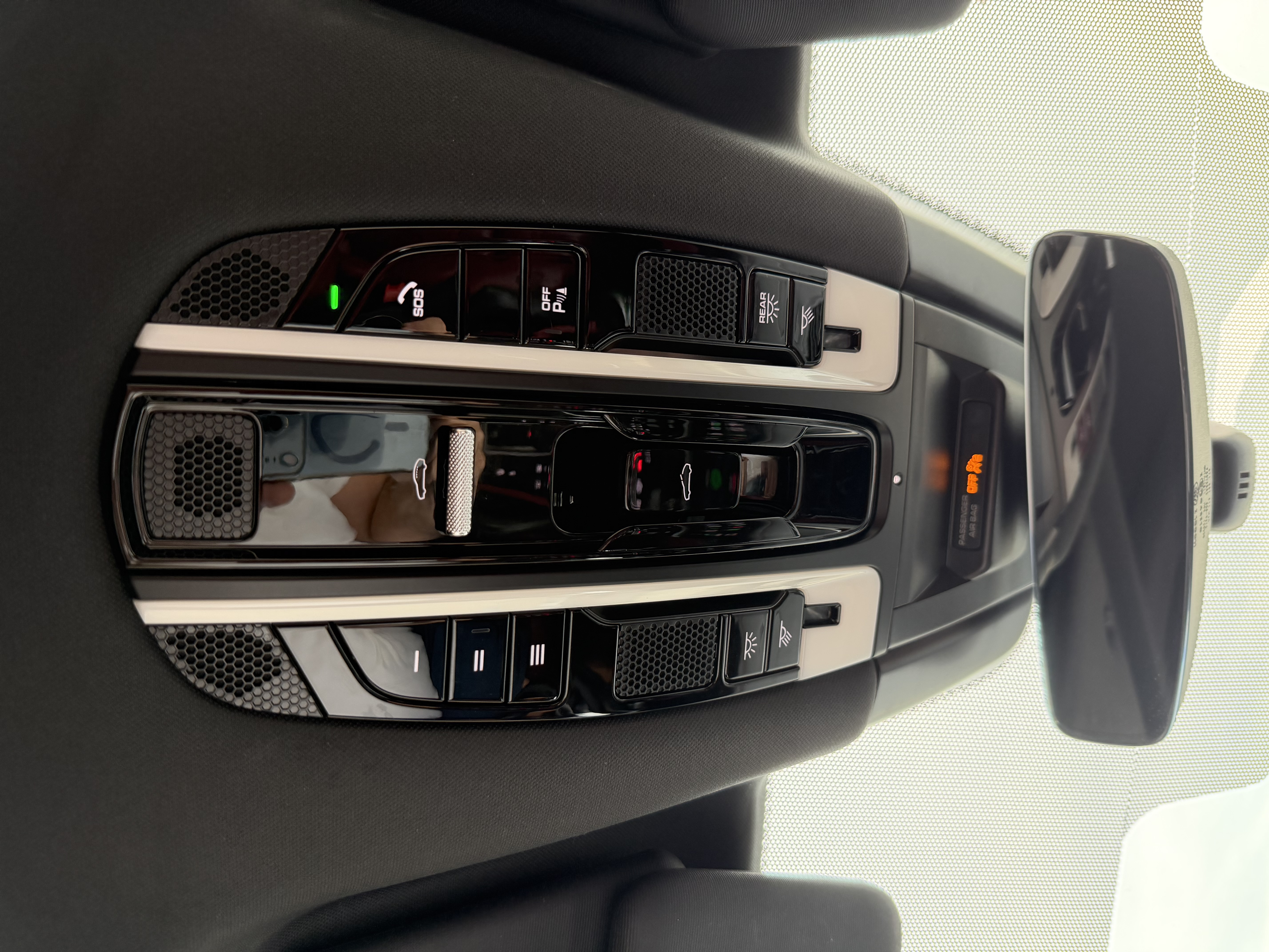 Used 2020 Porsche Cayenne E-Hybrid AWD/4WD image 17