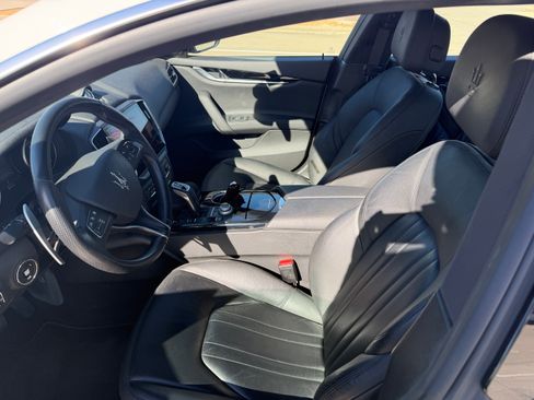 Used 2022 Maserati Ghibli Modena image 6